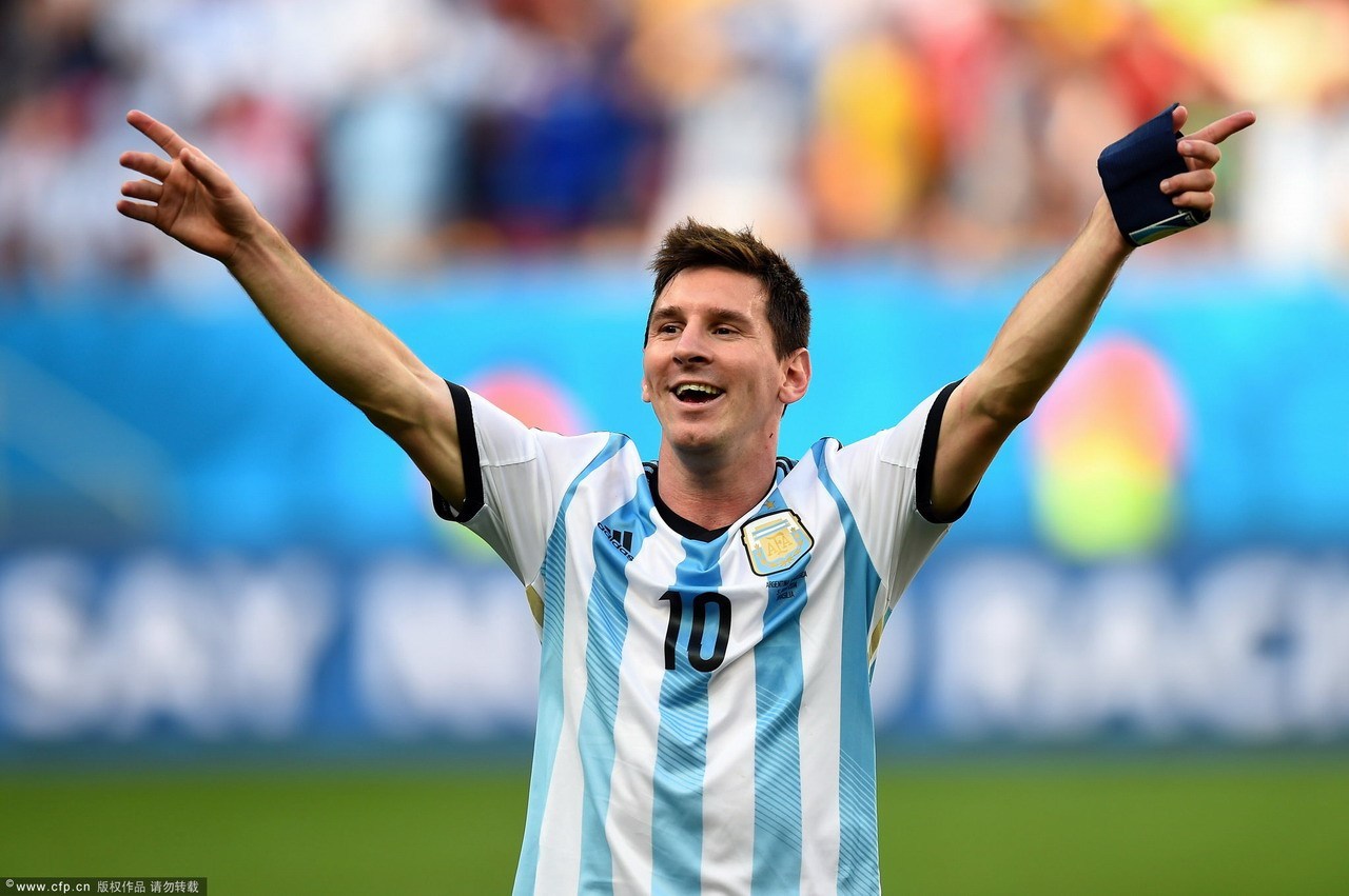 上班穿着超40斤的裤子，浙江一男子的怪异着装引发老板怀疑，报警一查所有人都惊呆了……